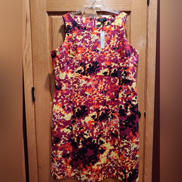 Eden Court Dresses & Skirts - NWT Eden Court Sleeveless Cocktail Dress